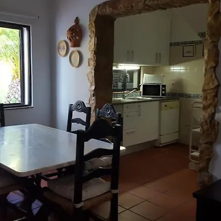Villa Pedras D'el Rei - Charmosa Vivenda T3 *